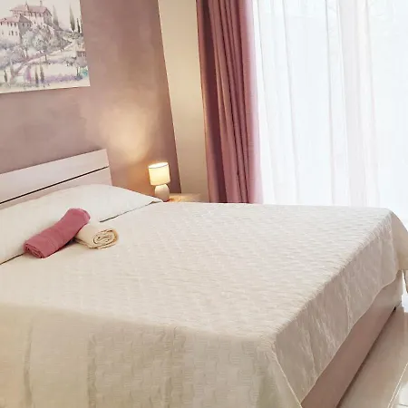 Aria Apartament *
